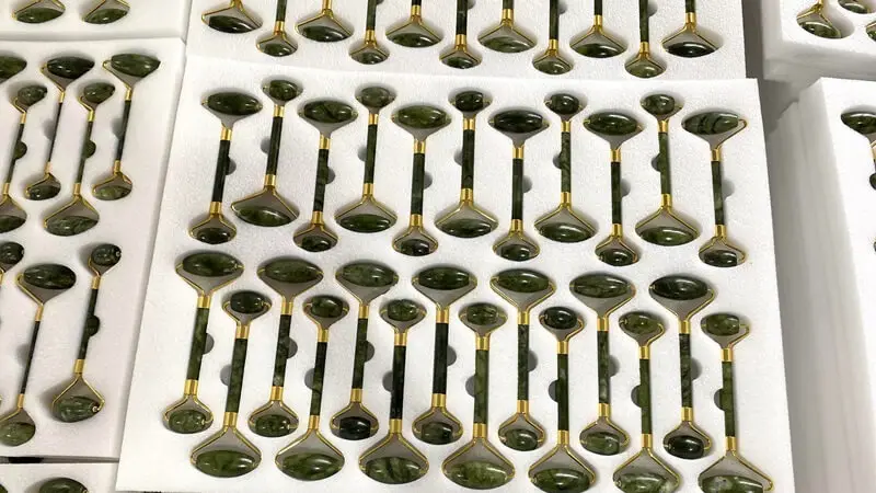 face roller packaging